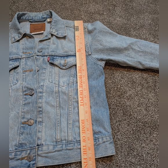 Levi's Vintage-inspired 'Big E" Light Wash Denim Jacket, Women's Small - Picture 6 of 8